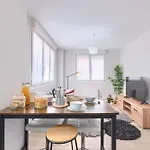 Urban Cruces By Next Stop Bilbao バラカルド
